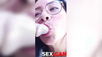 Must see Squirt MILF with glasses crazy self Fuck