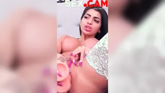 Latina Babe wearing Sexy Lingerie fuck her pussy with a Dildo