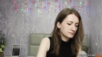 Amateur solo babe show bra on webcam