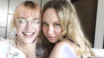 Fat babe gets tight pussy fucked by TS