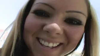Julia Bond 3