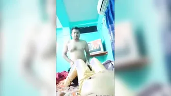 Horny Desi Girl Ridding Dick for more video join our telegram channel @desi41