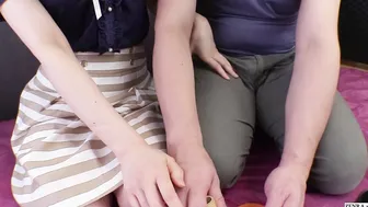 Japanese tea ceremony instructor substitutes bulge for whisk