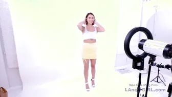 Gorgeous woman on her first try to be model