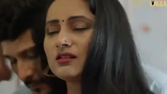 Desi Mature Bhabhi Sex with Boss In Office