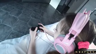 Gamer Girl Sucks Hard and Fucks Hard while Playing