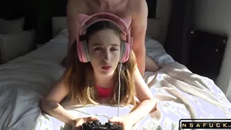 Gamer Girl Sucks Hard and Fucks Hard while Playing