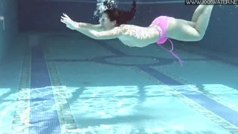Russian petite tight babe Lincoln nude in pool