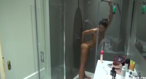 HOT STEPMOM TAKING A SHOWER :)