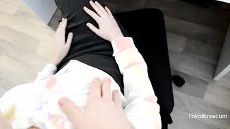OFFICE ASSISTANT BLOWS LONG DICK