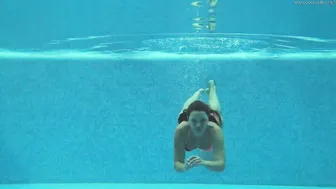 Sazan Cheharda on and underwater nude swimming