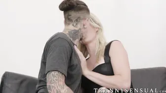 Blonde tbabe Nikki Vicious hammered and cum blasted