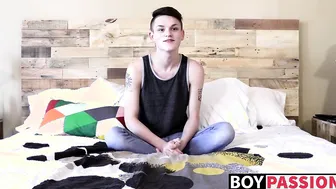 Interviewed porn video – Sexy twink Avery Jones interviewed then he jerks his cock