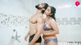 Merrid Bhabhi sex with Ex Bf in Bhathroom