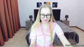 Petite Blondie Masturbares Live On Cam - HOT Petite Teen WebCam Show