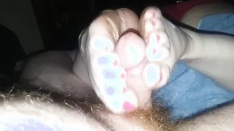 Cutie reverse toejob makes me explode