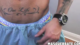 Yummy and well built guy loves testing out fleshlights