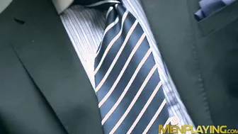 Curious porn video – Getting this ass destroyed by two dicks on my office desk