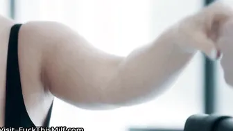 Squirter MILF Angela White 3