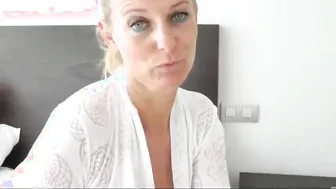 Glucklicher Mann hob auf und fickte Kinky Tina