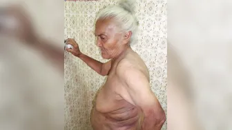 HELLOGRANNY Fat breasts and fat belly under the trick