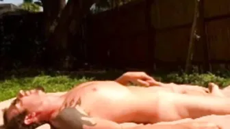 Amateurs love to make love on the outside having fun