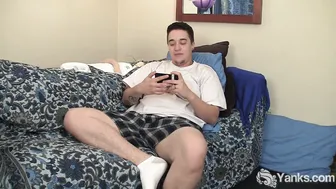 Transgender Skyler Fucks Himself
