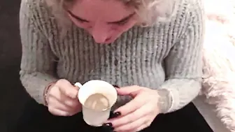 BITCH KNOWS HOW TO SUCK A BIG DICK