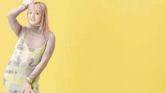 Maisie Williams - Near Nip Slip (With Colour Adjust)