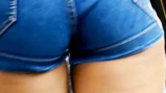 Loirinha gostosinha toda justinha Nice blonde teenie inside shorts