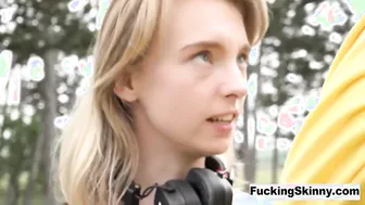 Slender Lesbians inside Nature
