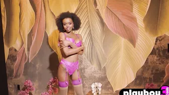 Ebony big ass teen posing in lingerie