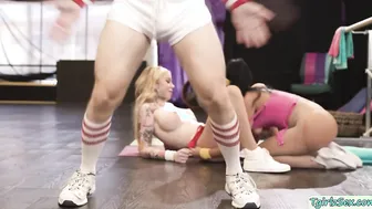 Ts Gracie fucks Quennie during their yoga session