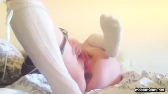 Julia 19 masturbates with plug in her tight butt