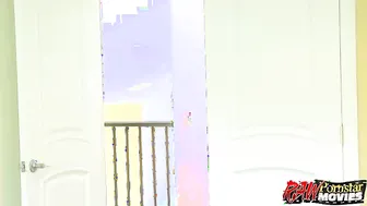 Sindee Jennings gets caught masturbating