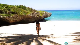 Tropic Thunder - Exotic Beauties Flaunt Their Bodies on Beach