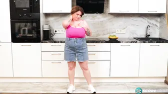 Sweet-As-Candies MILF - Older Woman Fucked By Young Stud