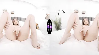 Little spicy show in bed