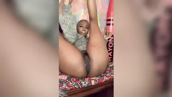 Fucking my Phat Twat till I Squirt  Cum