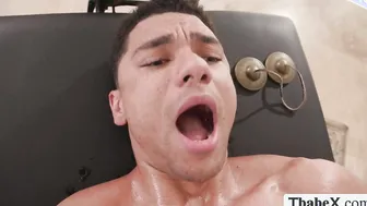 Ladyboy Kasey Kei gives blowjob her customer