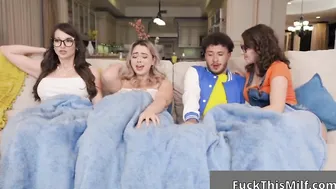 Nymphos Lexi Luna  Leana Lovings Wait For Chloe Surreal To Leave  Share Her Bfs Di 4