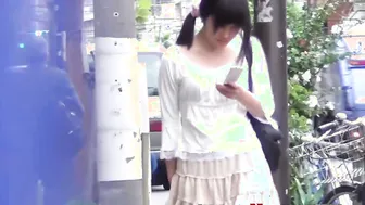 Japanese girls reveal up skirt and panties in public