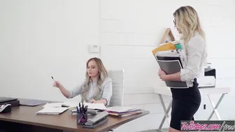 Spank Ass porn video – Twistys - Beauty mom Kenzie Taylor spankes her new assistant Britney Light