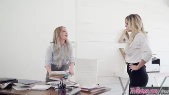 Twistys - Beauty mom Kenzie Taylor spankes her new assistant Britney Light