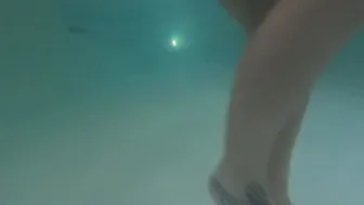 Little teenagers caught swimming inside bikini