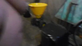 Valérie 115D et ses seins massifs me laissant les toucher