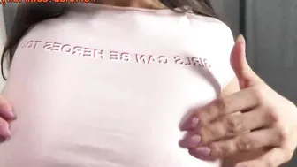 im play with my big sexy tits 11