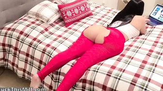 Horny Stepsis fucks Stepbro while online Black Friday shopping in ripped leggings 4