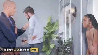 Brazzers - Black BBW Maserati Gets Stuck into Elevator