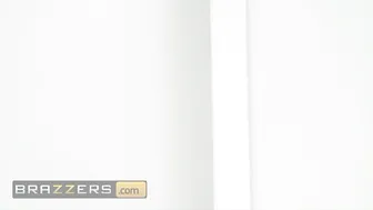 Brazzers - African MILF bbw Layton Bento loves lil white boys